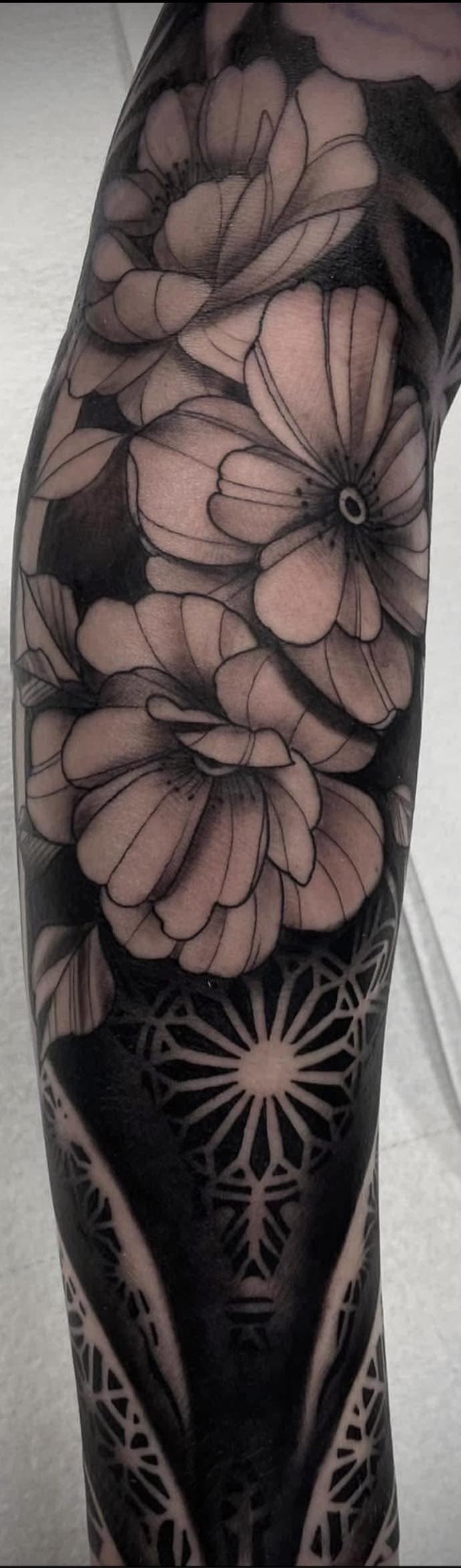 Geometric floral sleeve