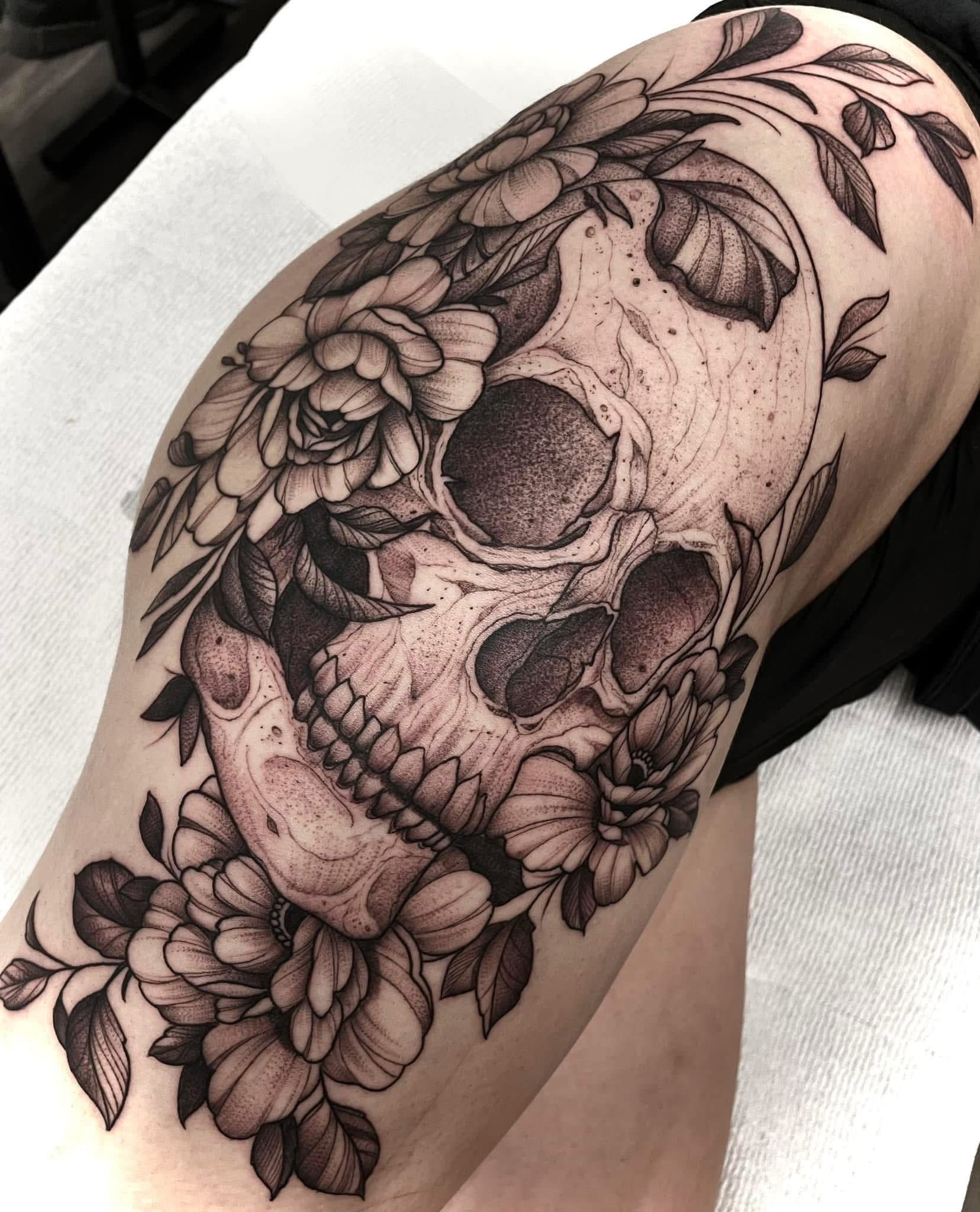 Floral skull — thigh